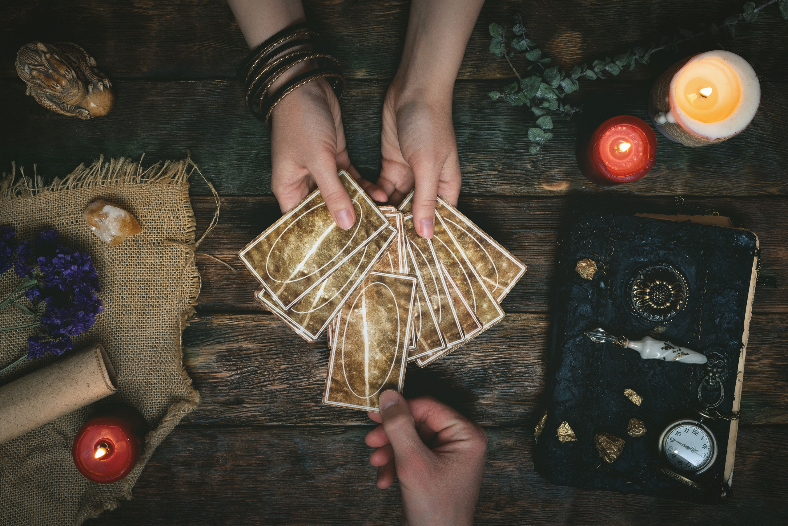 Gain Insight Into Your Destiny Through Phone Tarot Reading Services